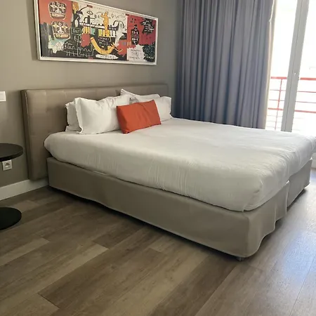 Апарт-отель Adagio Centre 3*