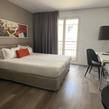 Adagio Centre Ницца